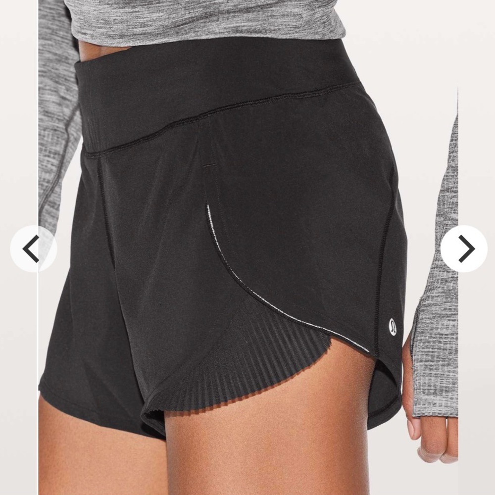 Lululemon Play Off The Pleats Shorts 3”
